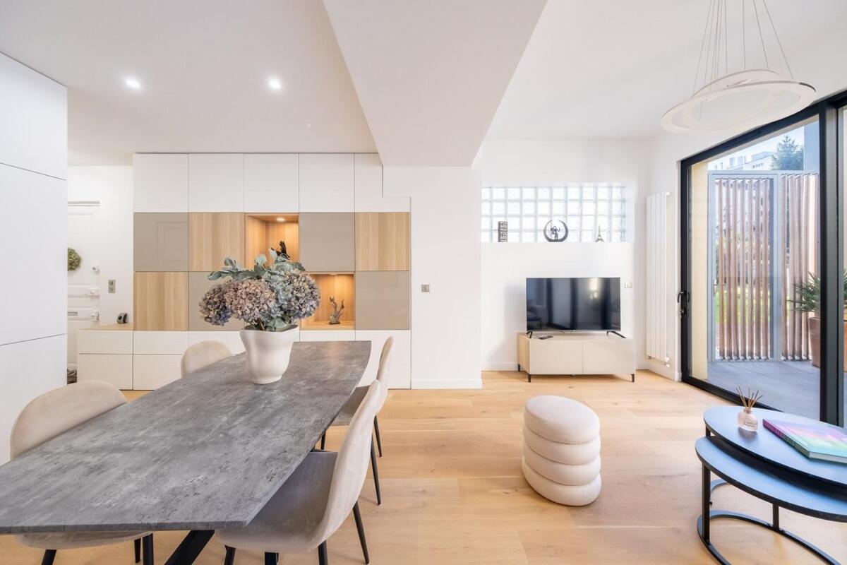 Prestige Champs Elysees Apartment